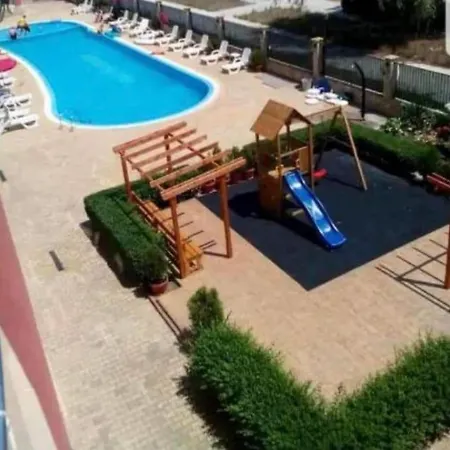Apartment двустаен с басейн глобал