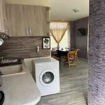 двустаен с басейн глобал