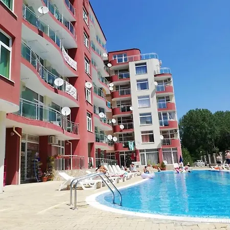 Apartman двустаен с басейн глобал